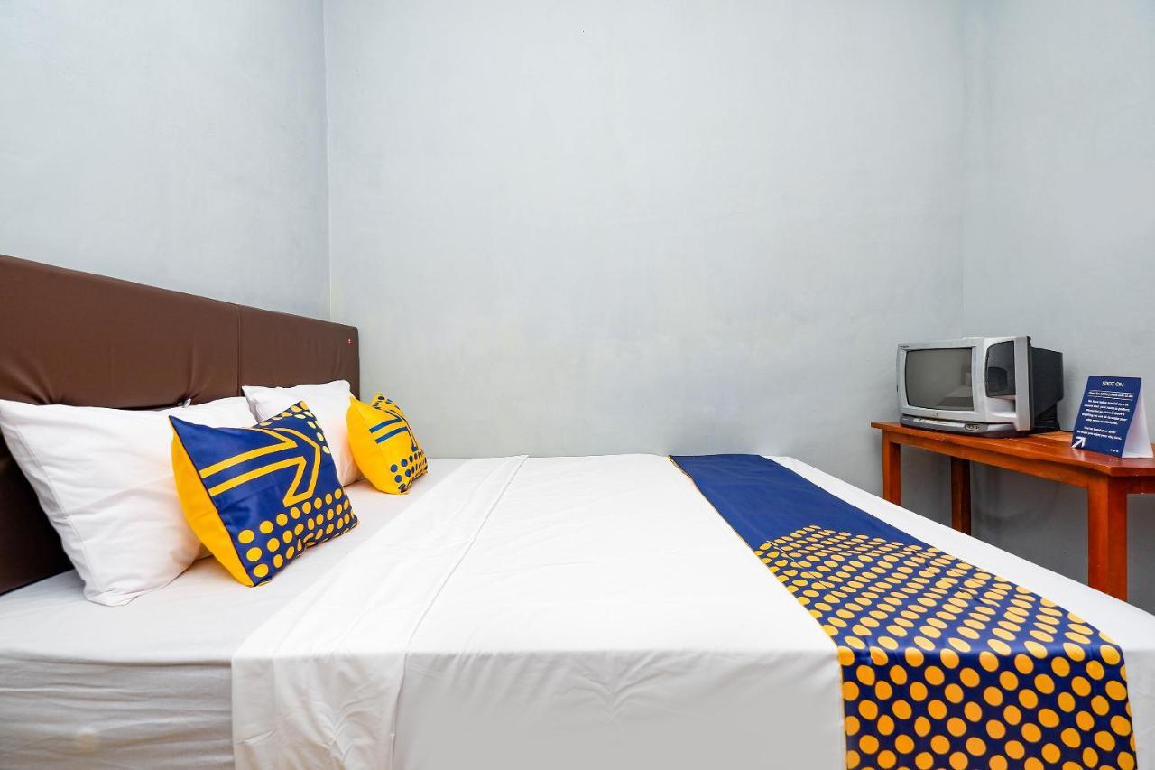 Spot On 2821 Griya Kawula Syariah Hotell Solo Eksteriør bilde